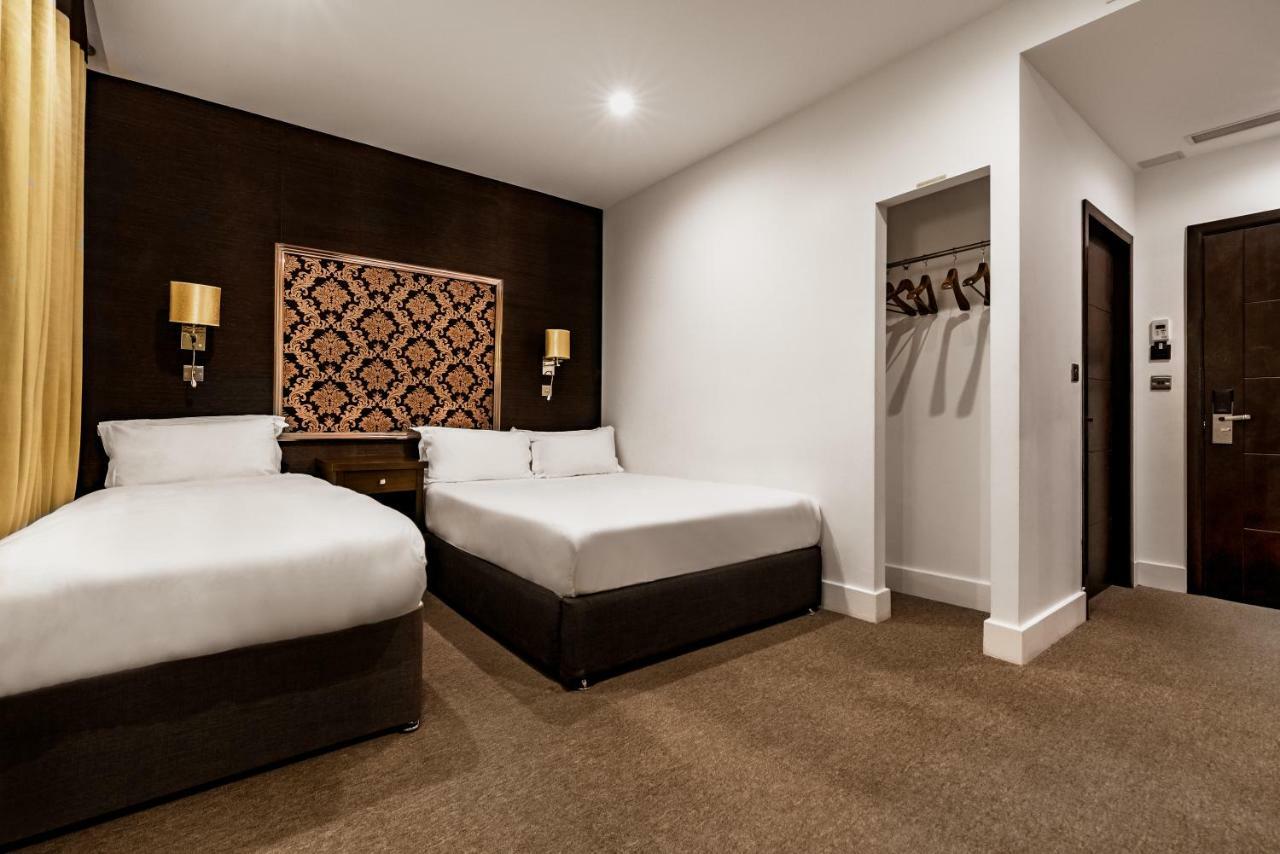 แกรนด์ แซฟไฟร์ โฮเทล แอนด์ แบนเคว็ตติง Hotel ครอยดอน ภายนอก รูปภาพ