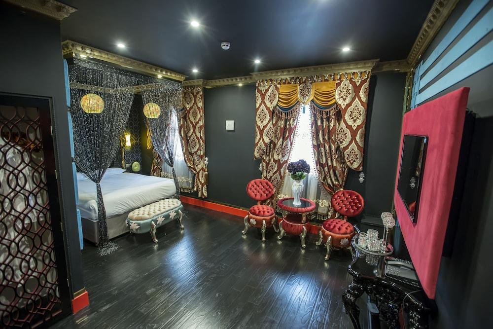 แกรนด์ แซฟไฟร์ โฮเทล แอนด์ แบนเคว็ตติง Hotel ครอยดอน ภายนอก รูปภาพ